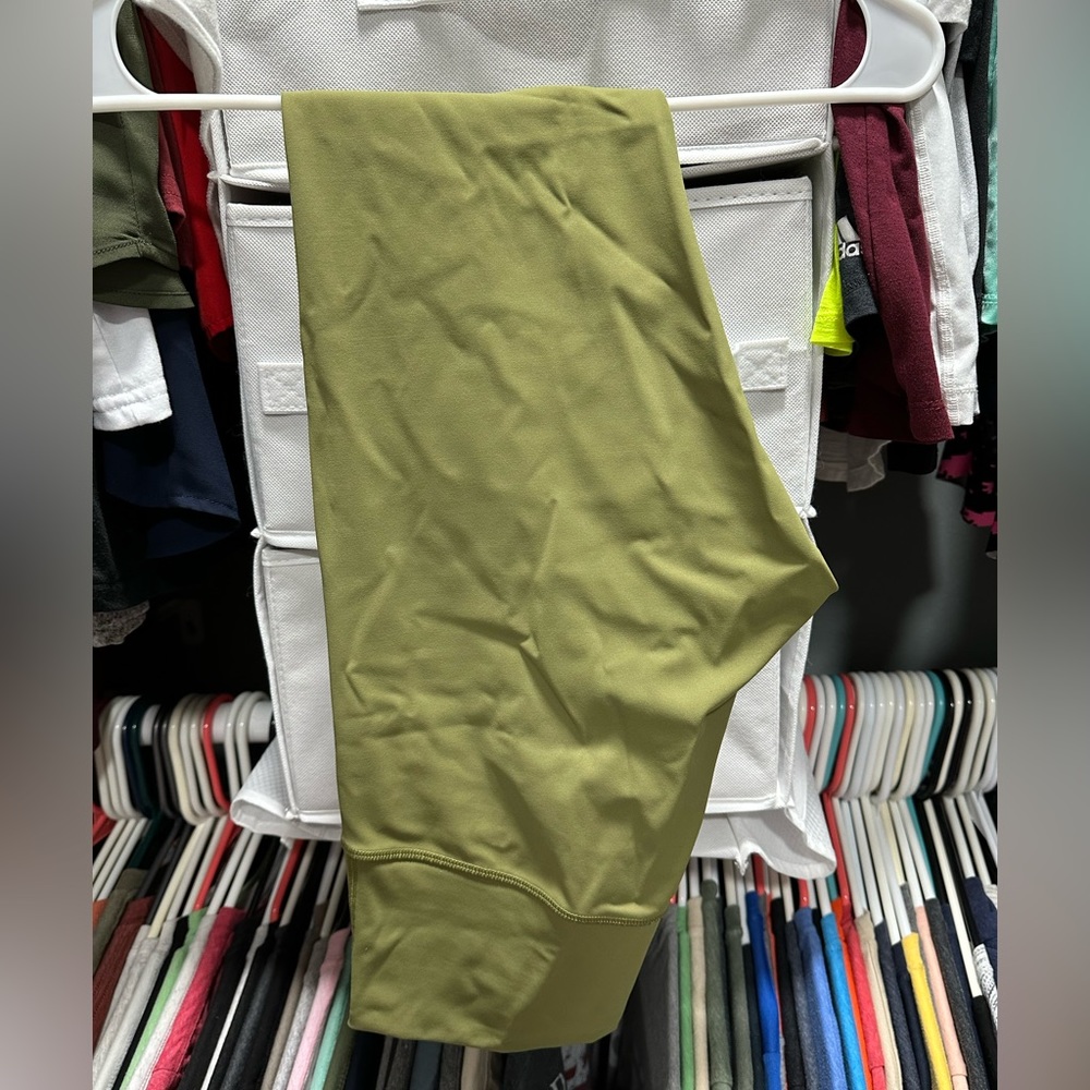 21’ Lululemon Leggings